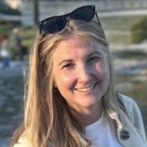Profile photo of Jennifer Robertson